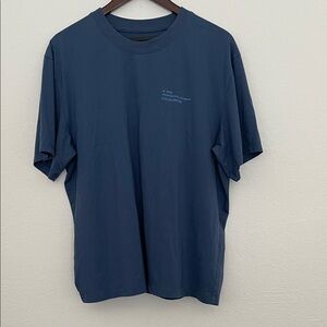 Lululemon used like new, Men 1998 Vancouver Canada, blue  T-shirt, large